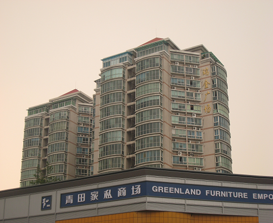 創(chuàng)紀(jì)錄加層 -----２００１年，成都瑞金廣場(chǎng)由６層增至１８...